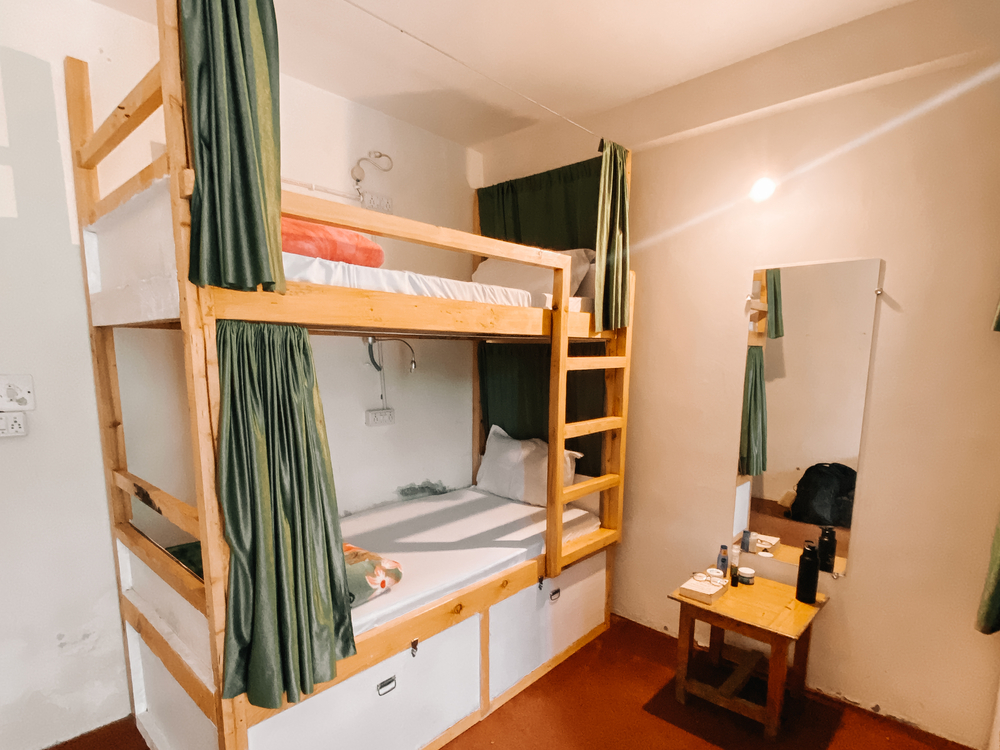 best hostel in Manali