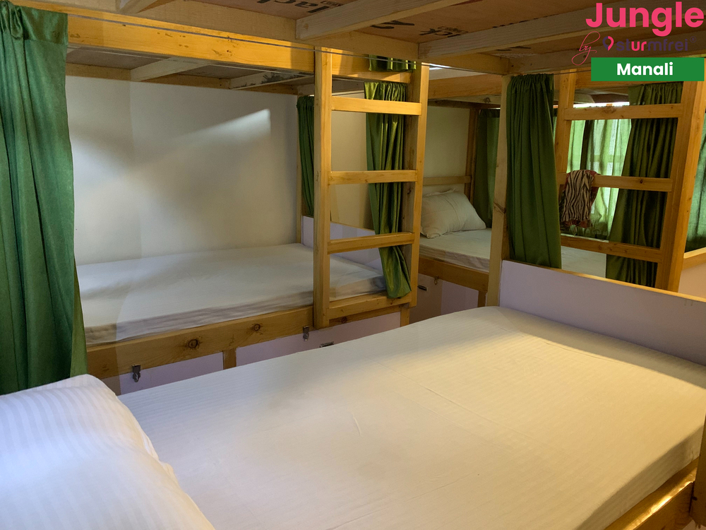 best hostel in Manali