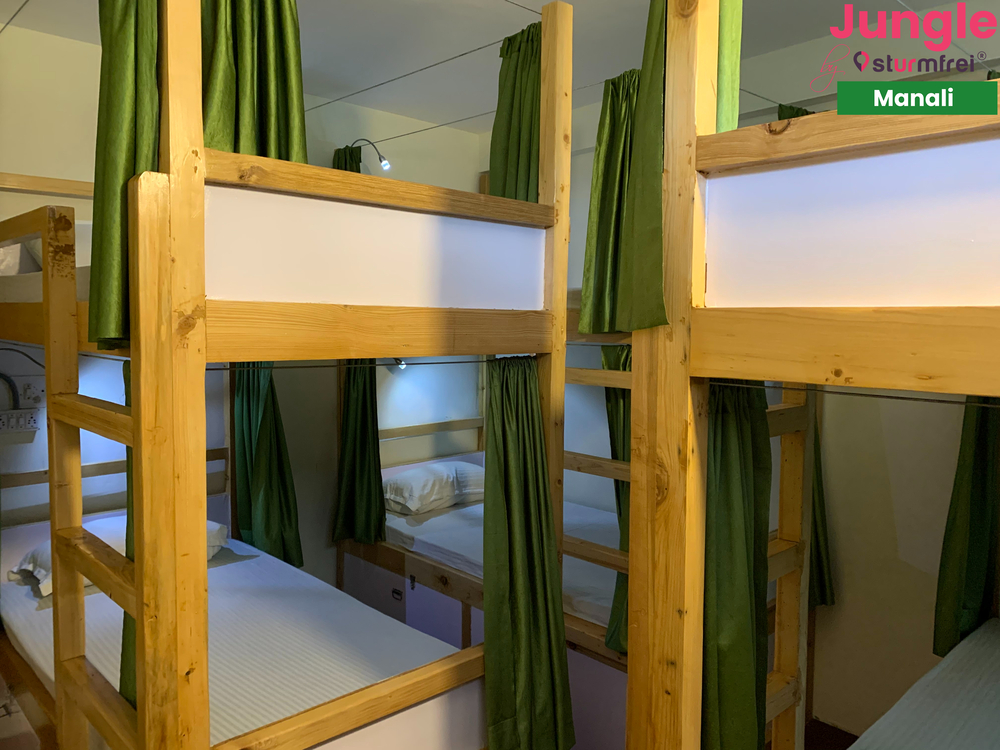 best hostel in Manali
