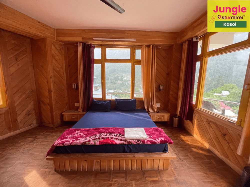 best hostel in Kasol