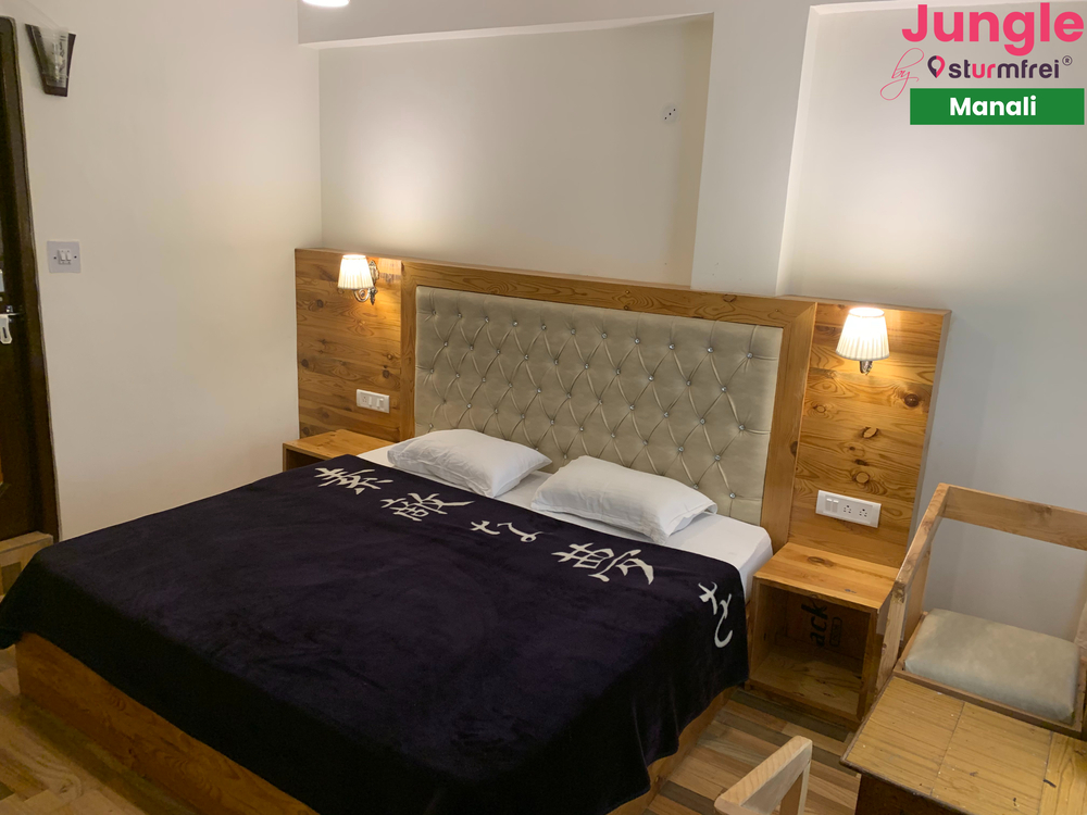 best hostel in Manali